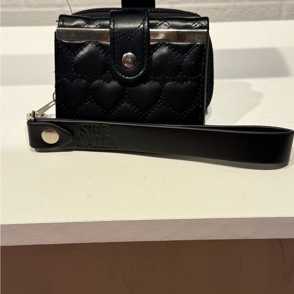 Steve Madden Quilted Heart Wallet - Picture 1 of 4